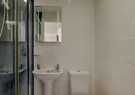 Bedroom #4 en-suite shower room at Helebridge House, Marhamchurch