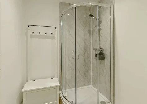 The shower room at Heron House, Brixham
