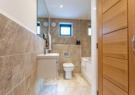 The bathroom at Hey Ho!, Northam