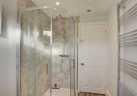 The shower room at Heyl Sound, Padstow