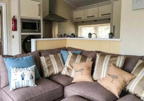 The living area at Hideaway Lodge, Bossiney