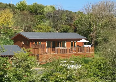 Hideaway Lodge, Bossiney is an ideal location for touring the rugged & stunning north coast of Cornwall