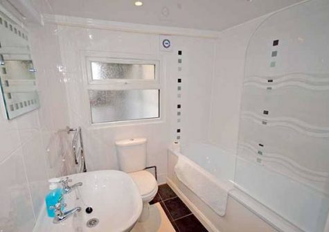 The bathroom @ High Hopes, Brixham