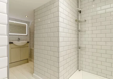 The bathroom at High Meadows Barn, Trewolla