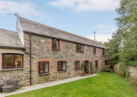 High Meadows Barn is a stunning barn conversion beautifully thought out & furnished interiors and with a fantastically landscaped, enclosed garden