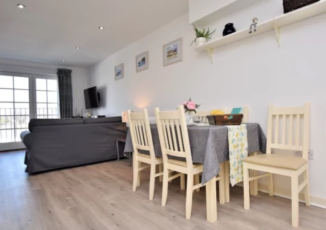 The dining area at High Tide, Appledore