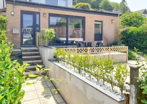 High Tide is a well presented two bedroom apartment, with the South West Coast Path just a stones throw away