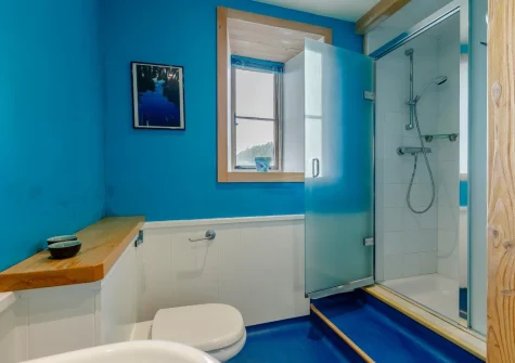 The shower room at Highcliff Cottage, Sennen