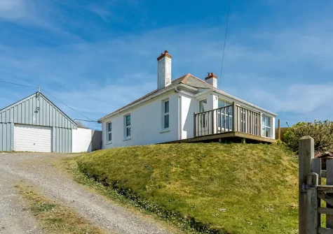 Highlands is a spacious detached bungalow set with just under half an acre of gardens with eco-friendly solar panels