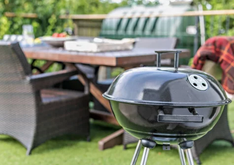 The patio, barbecue & alfresco dining area at Hillcrest, Hartland