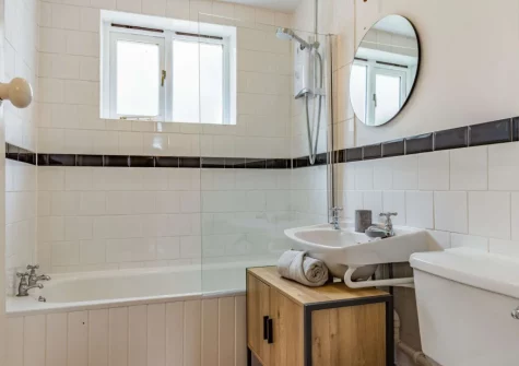 The bathroom at Hillhead, Perranporth