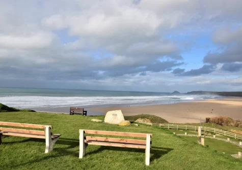 With its rolling dunes, dramatic cliffs, and vast stretch of golden sand, it offers plenty of opportunities for visitors to enjoy various watersports