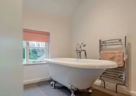 Bedroom #2 en-suite bathroom at Hittisleigh Cottage, Hittisleigh