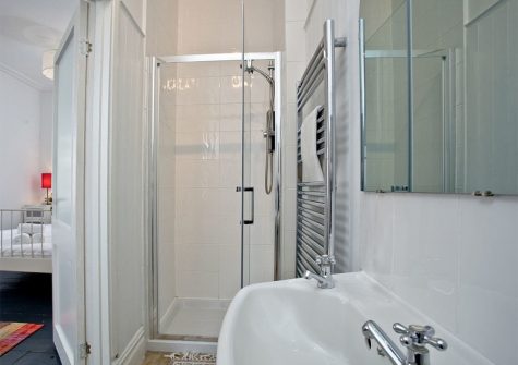 Bedroom #5 en-suite at Hobart House, Newquay
