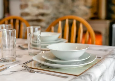 The dining room at Hollow Tree Cottage, Cambrose