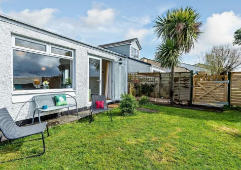The garden & outdoor sitting area at Honey Pot, Bude