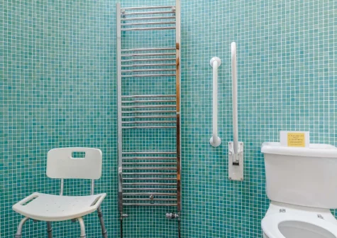 Bedroom #2 en-suite wet room at Honeypin, South Torfrey Farm, Golant