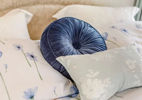 Bedroom #1 at Honeysuckle Cottage, Weare Giffard