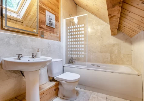 The bathroom at Honeywood, Little Petherick