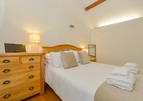 Bedroom #1 at Hook Cottage, Cardwen Farm, Pelynt