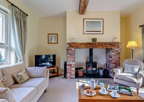 The living room at Hopetown Cottage, Trescott