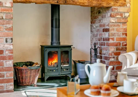 The living room at Hopetown Cottage, Trescott