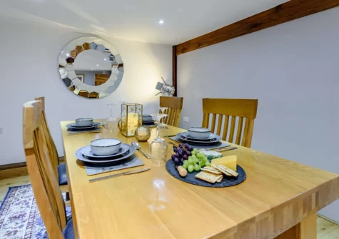 The dining area at Horseford Snug, East Worlington