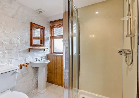 Bedroom #1 en-suite shower room at Horseshoe Cottage, Ashwater