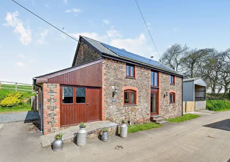 Horslett Stable is a charming converted stable that's is full of character & contemporary features