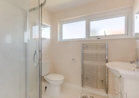 The shower room at Hove To, Instow