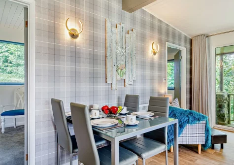 The dining area at Hunters Moon, Hartland Forest Lodges, Woolfardisworthy