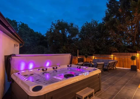The hot tub at Hyford Wood, Bideford