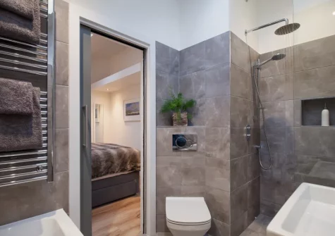 Bedroom #1 en-suite bathroom at Hygge House, Shaldon