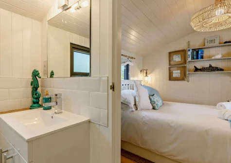 The bedroom & shower room at Infinity, Freathy