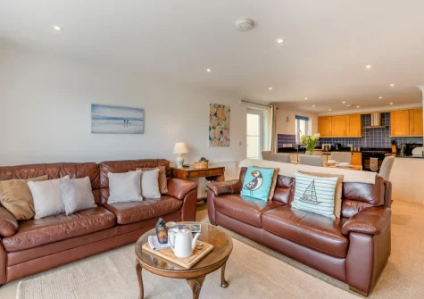 The living area at Inglewood Apartments, Kingswear