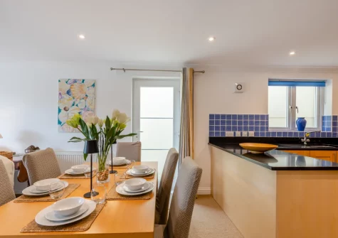 The kitchen & dining area at Inglewood Apartments, Kingswear