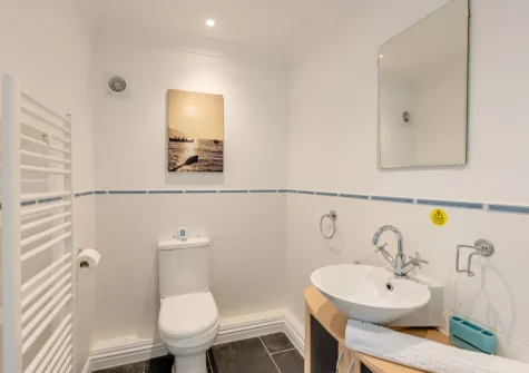 Bedroom #1 en-suite shower room at Inglewood Apartments, Kingswear