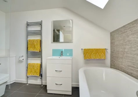 Bedroom #1 en-suite bathroom at Innisfree, Constantine Bay