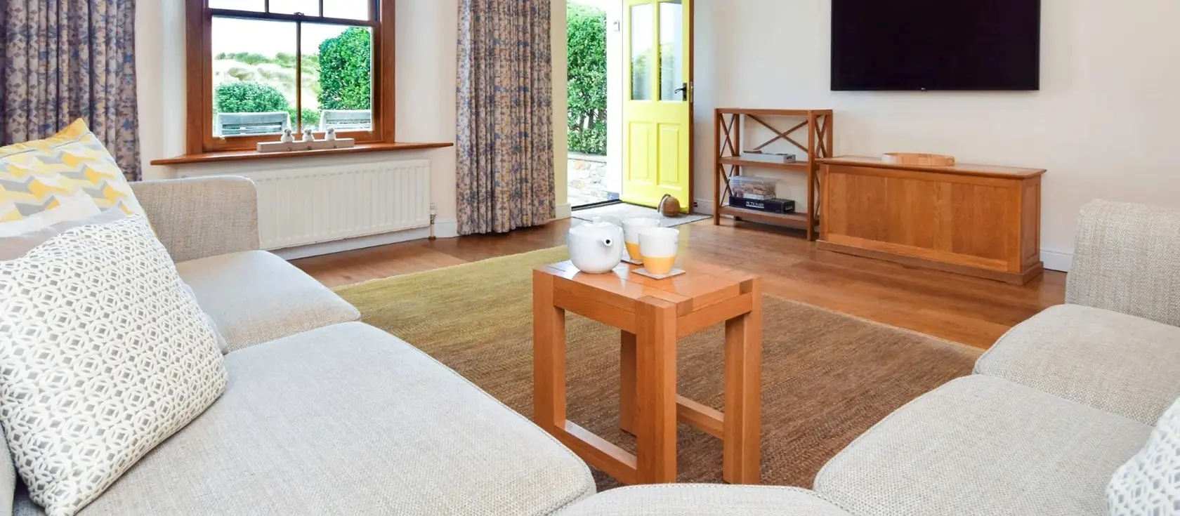Instow Bar View, Instow is a charming four-bedroom beachside cottage with stunning sea views, a private enclosed garden, and parking. Perfectly positioned for families seeking coastal adventures, village charm, and memorable holidays.