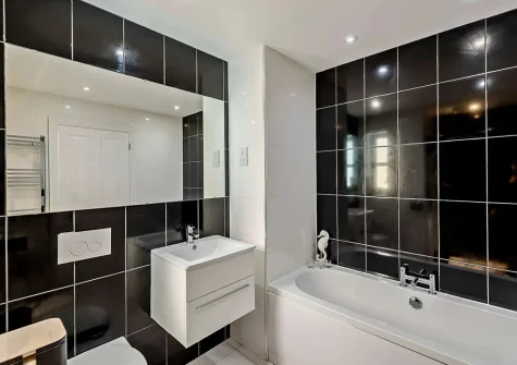 The bathroom at Into The Blue, Combe Martin