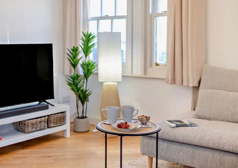 The living room at Islas Surfhouse, Newquay