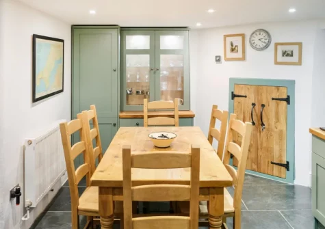 The dining area at Ivy Cottage, Boscastle