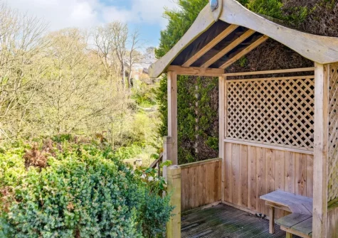 The garden & outoodrsitting area at Ivy Cottage, Boscastle