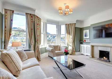 The living area at Ivydene, Looe