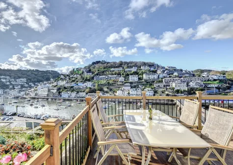 The decked terrace & alfresco dining area at Ivydene, Looe