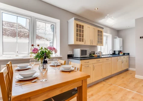 The kitchen & dining area at Jackdaws, Fowey