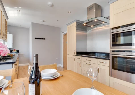 The kitchen & dining area at Jackdaws, Fowey