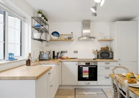 The kitchen at Jade Cottage, St Agnes