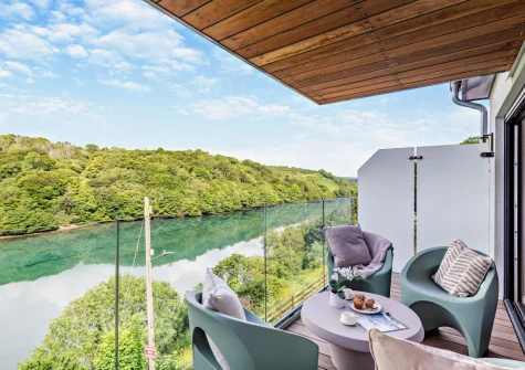 The balcony & outdoor sitting area at Jasmine, Looe