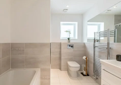 The bathroom at Jeff's Bay, Westward Ho!